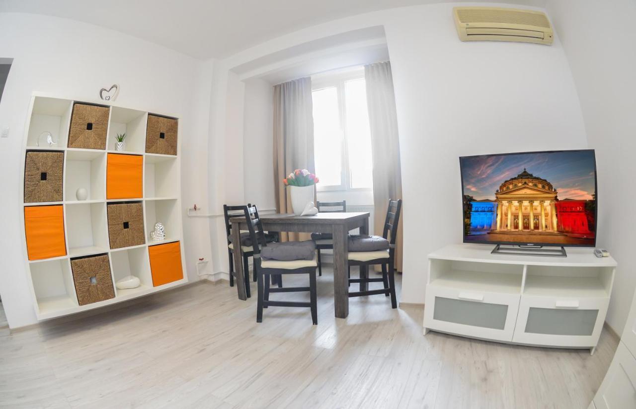 University Square Accommodation Bucharest Exterior photo